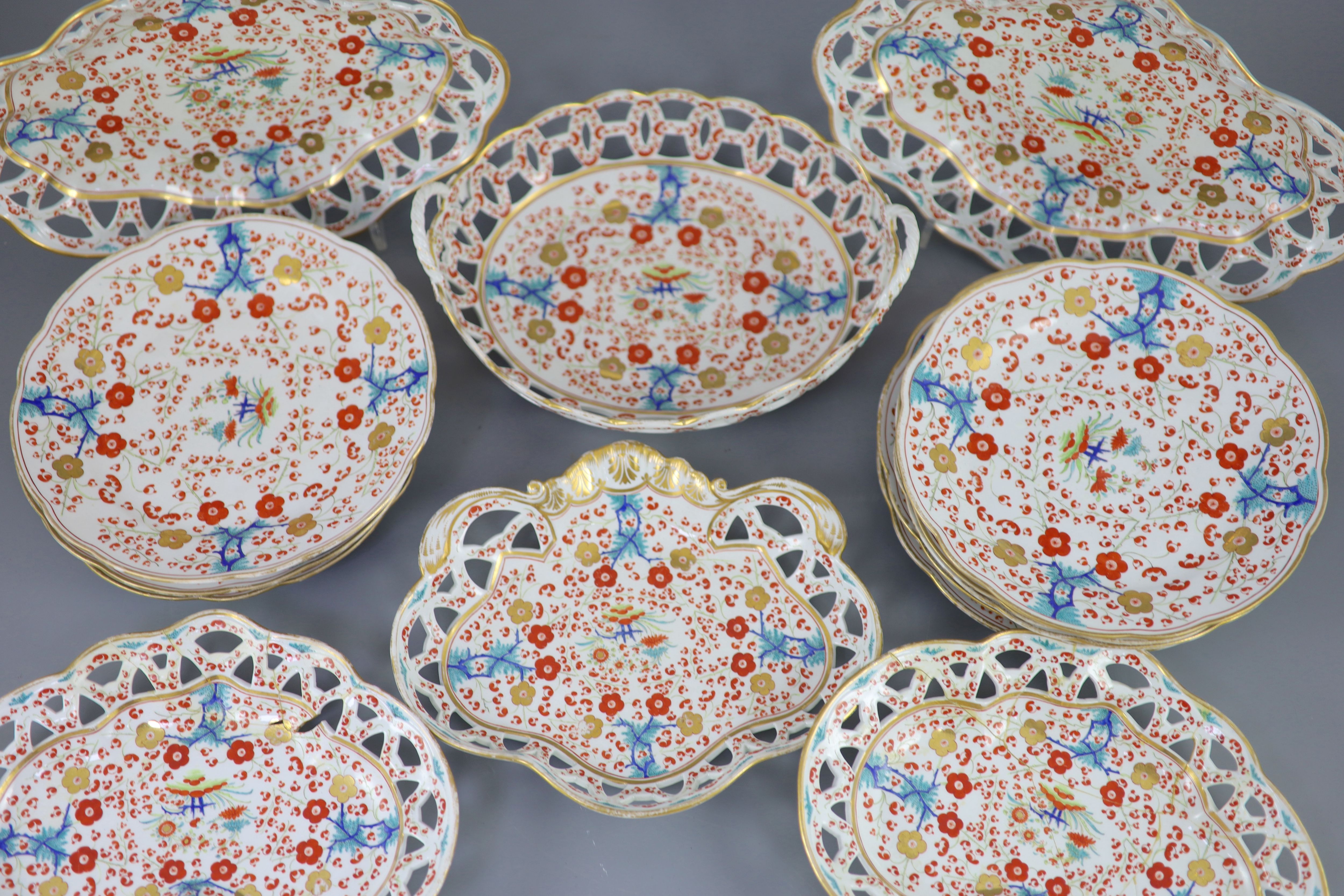 A rare Chamberlains Worcester Kakiemon pattern part dessert service, c.1820, the oval basket 26.5cm across